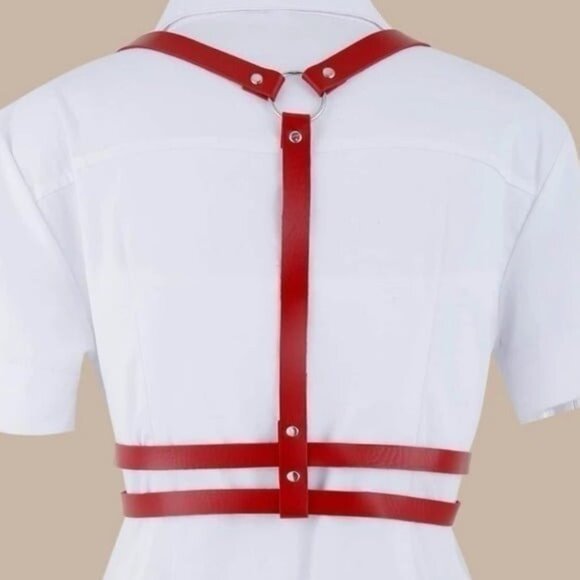 Red PU Leather Ring Link Harness Belt - Picture 3 of 6